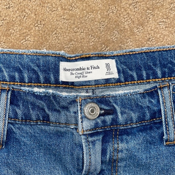 Abercrombie 90s High Rise Cutoff Shorts - Picture 2 of 7